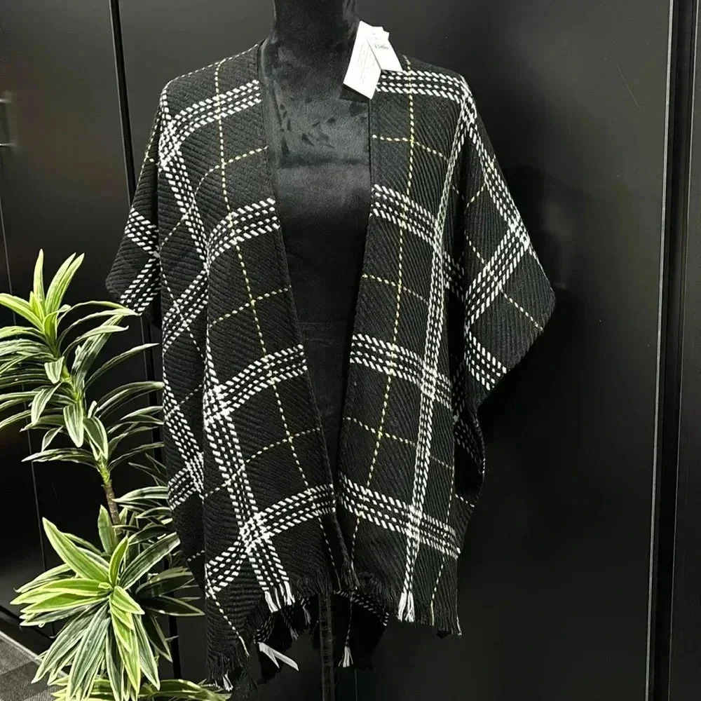 LOFT Knit Wrap,Cape,Plaid, Black/White/Tan,Fall, winter warmth